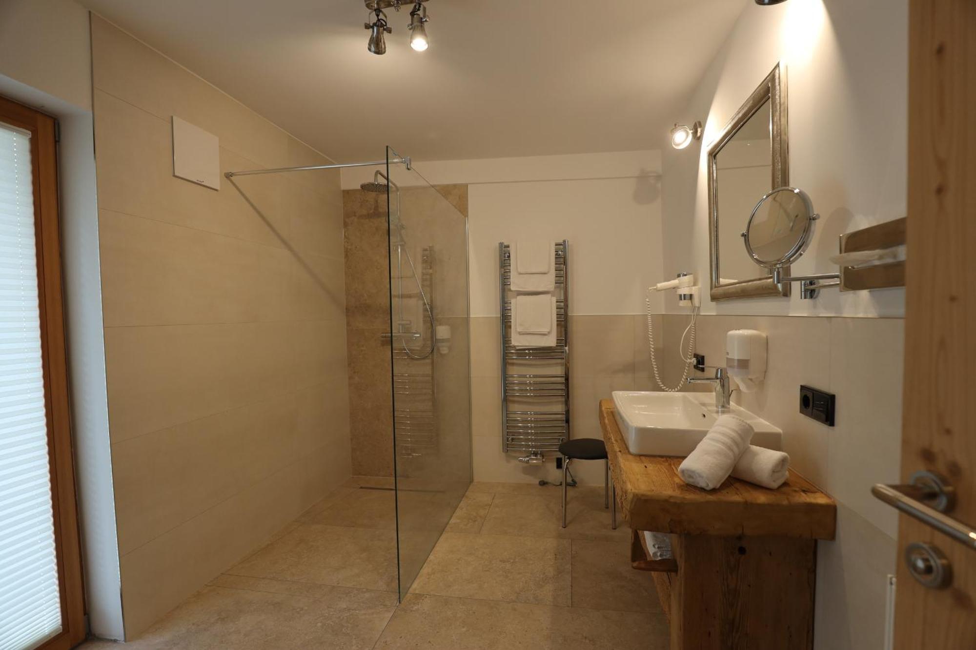 באד קליניקירשהיים Pension & Appartements Ronacherhof מראה חיצוני תמונה